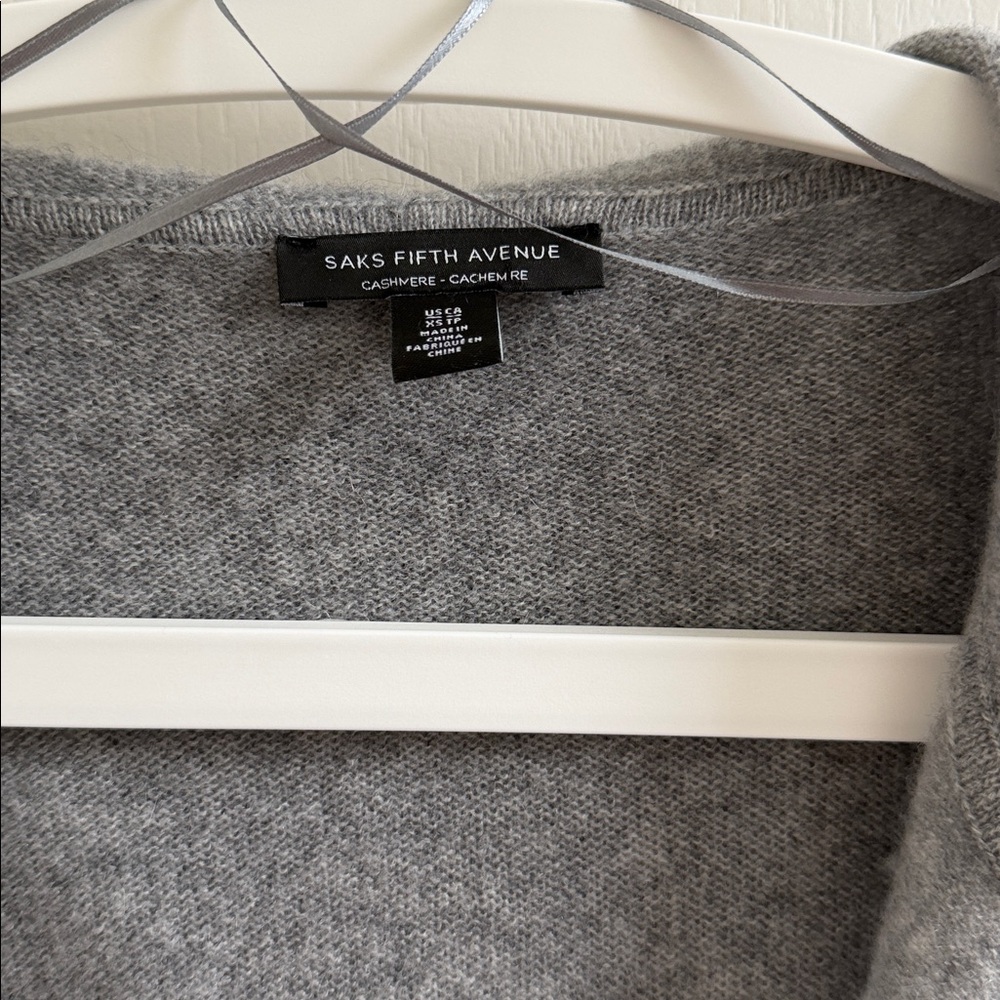 NEW Saks Fifth Avenue Gray Hooded 100% cashmere long Cardigan - Picture 4 of 11